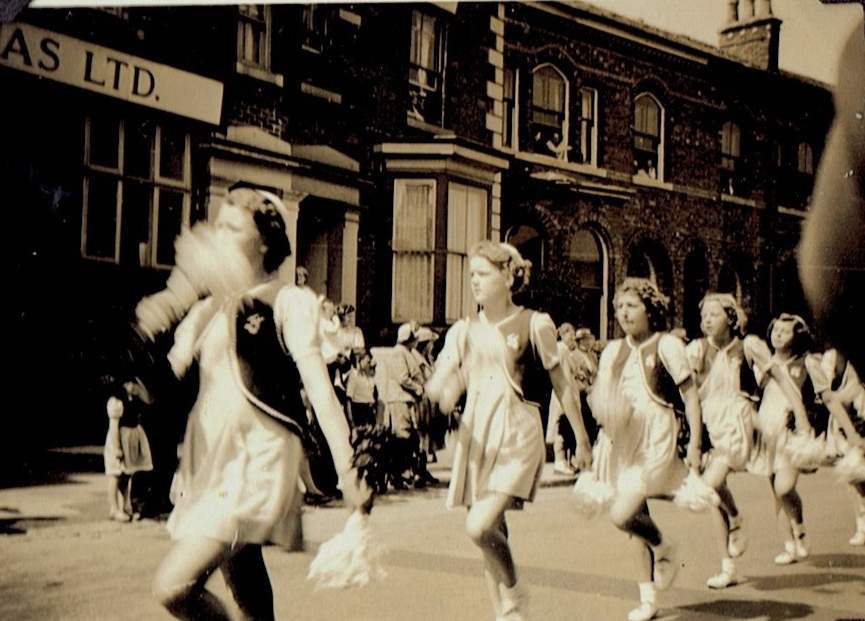 Tower_Troupe_Ormskirk_Carnival_June_1951.jpg