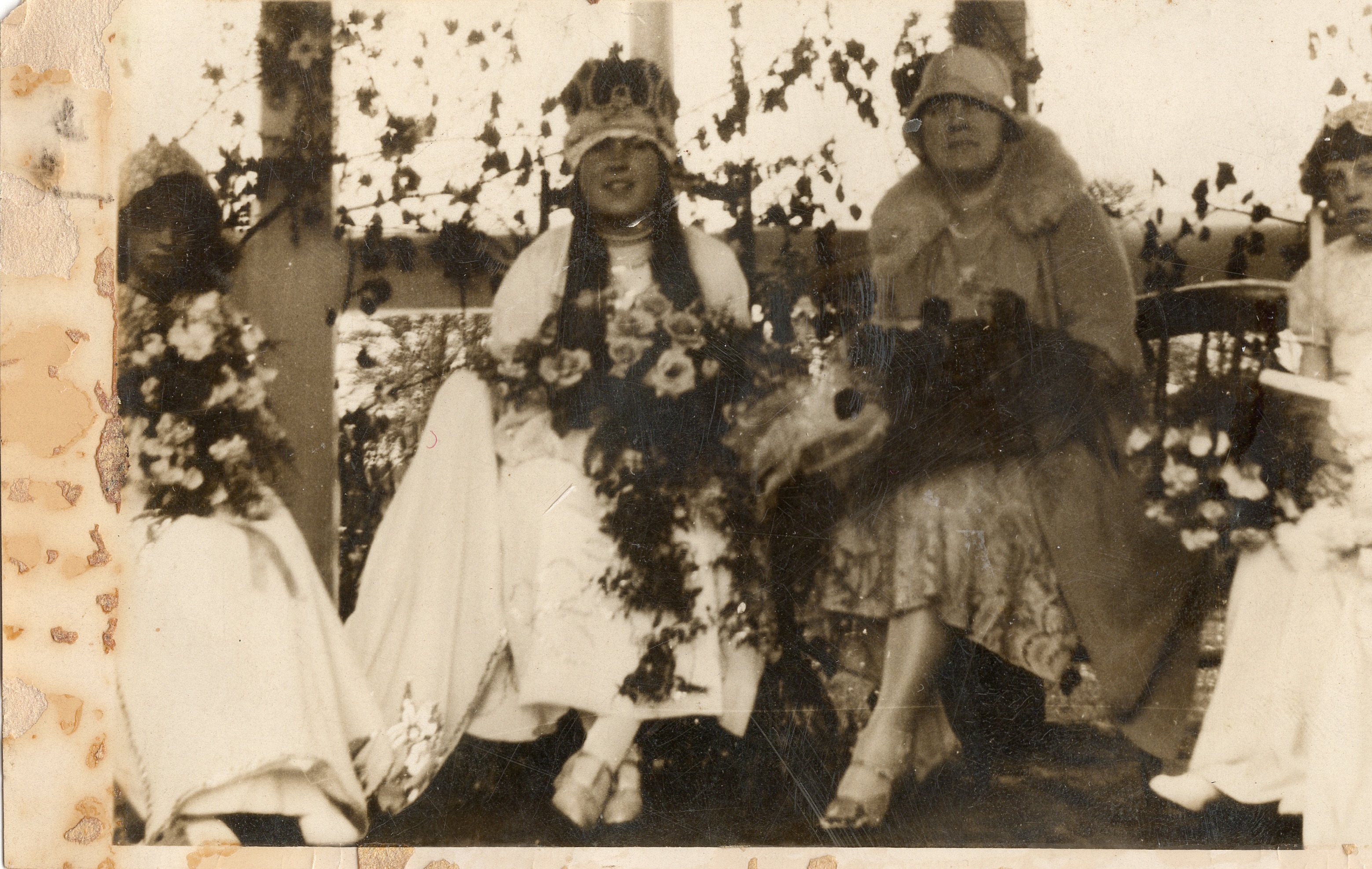 MayQueenGroup1929